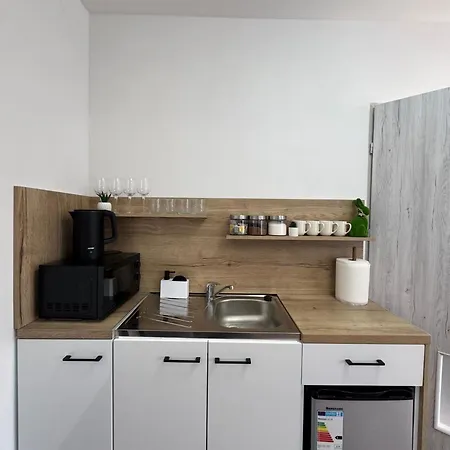 Apartamencik Przy Trasie Nr 2 *