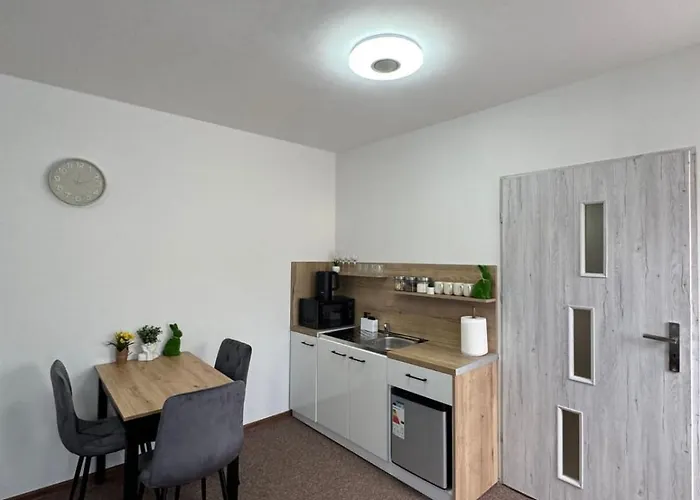 Apartamencik Przy Trasie Nr 2 *